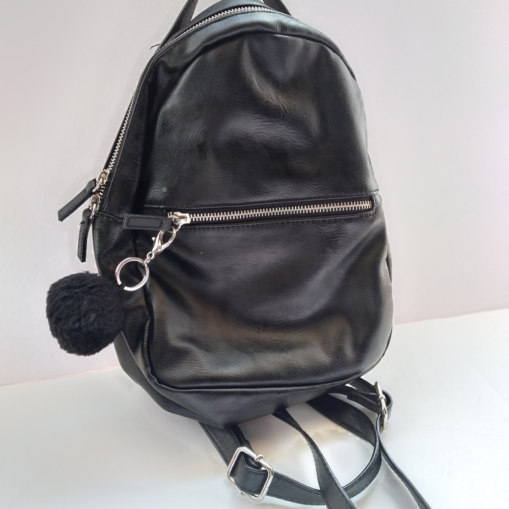 Small black backpack - Picture 5 of 5
